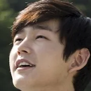 Lee Won-Geun as Yong-Joon