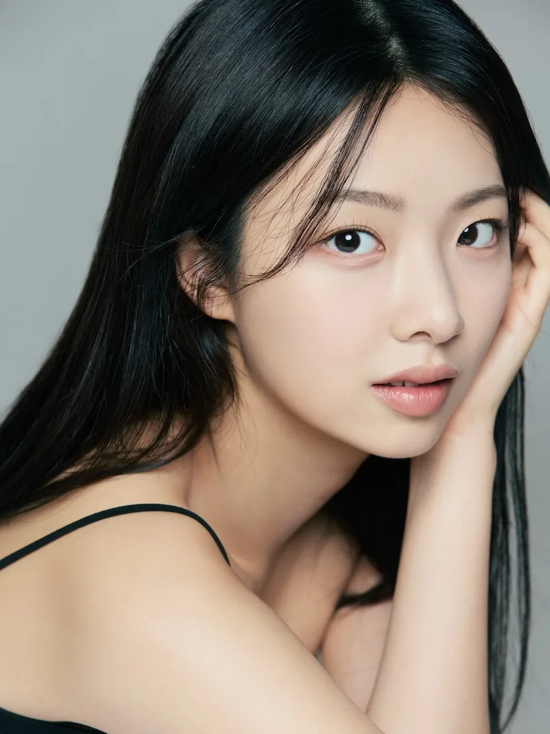 Portrait of South Korean actress Park Sol-La