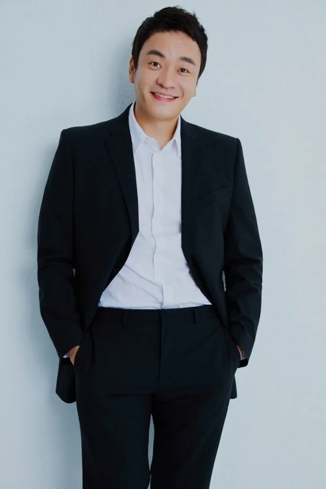 Portrait of South Korean actor Lee Sung-Wook