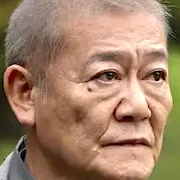Jun Kunimura portrait