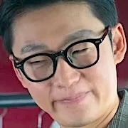 Lee Jin-Sung as a stylist