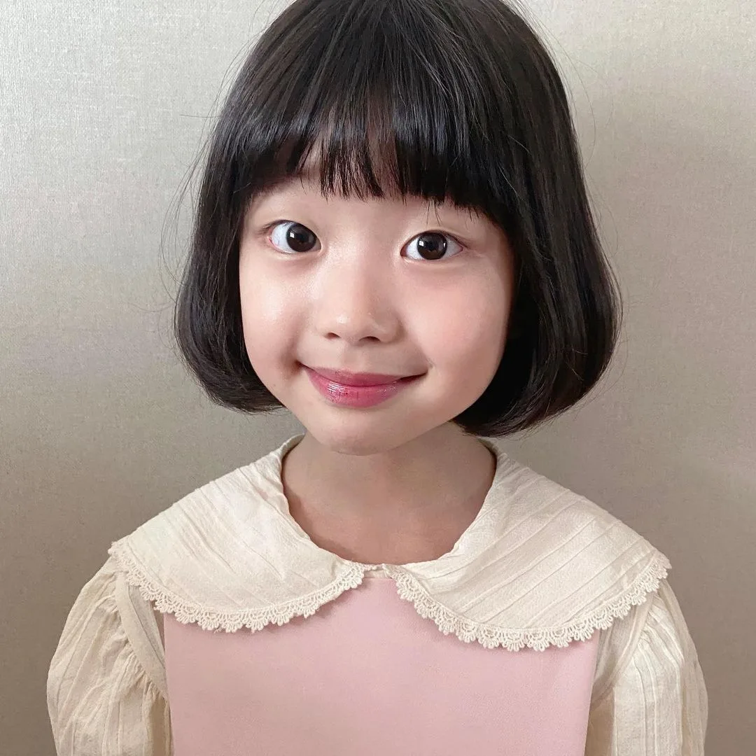 Park Ye-Rin profile photograph