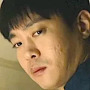 Kim Dong-Young as Oh Dong-Sik