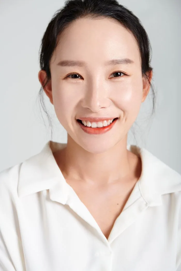Profile photograph of actress Lee So-Ra