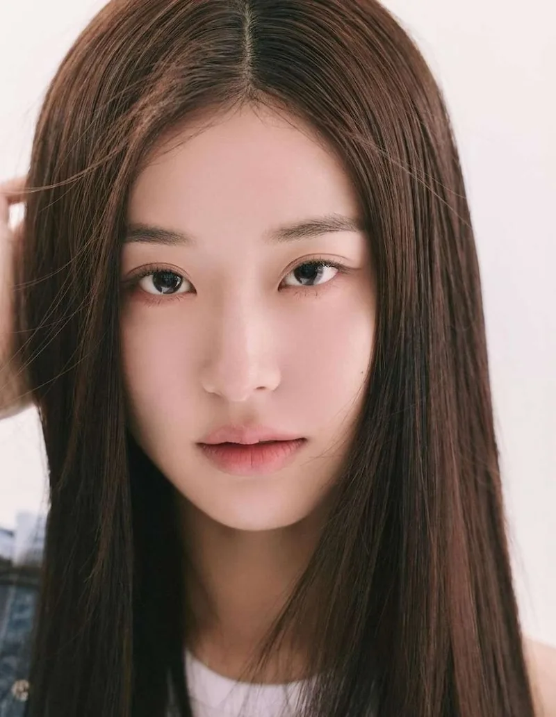 Portrait of South Korean actress Cheon Ye-Ju