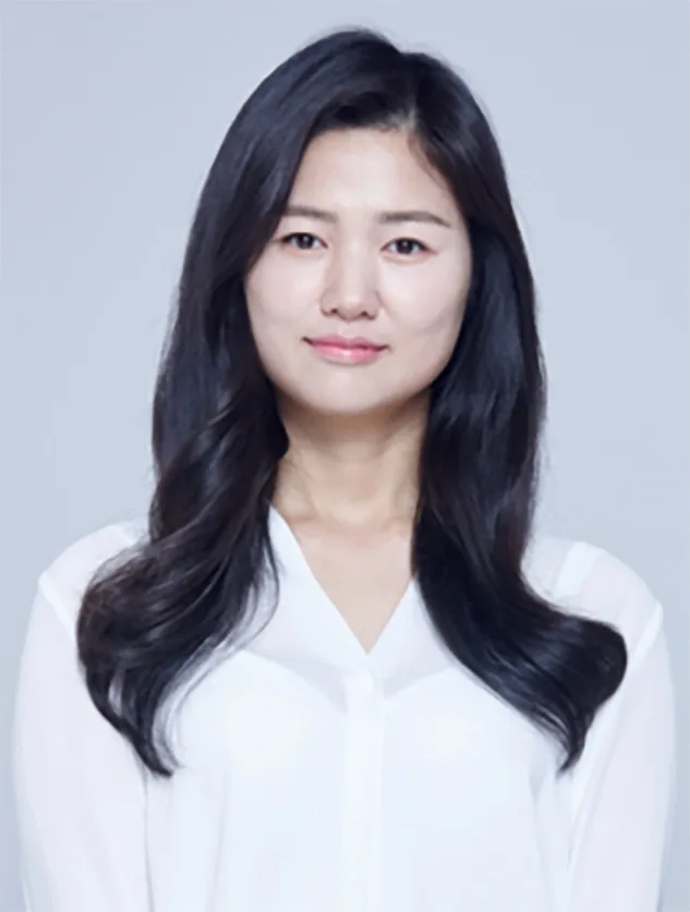 Portrait of actress Ahn Hye-Won