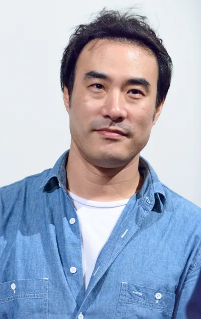 Bae Sung-Woo at the Office film screening