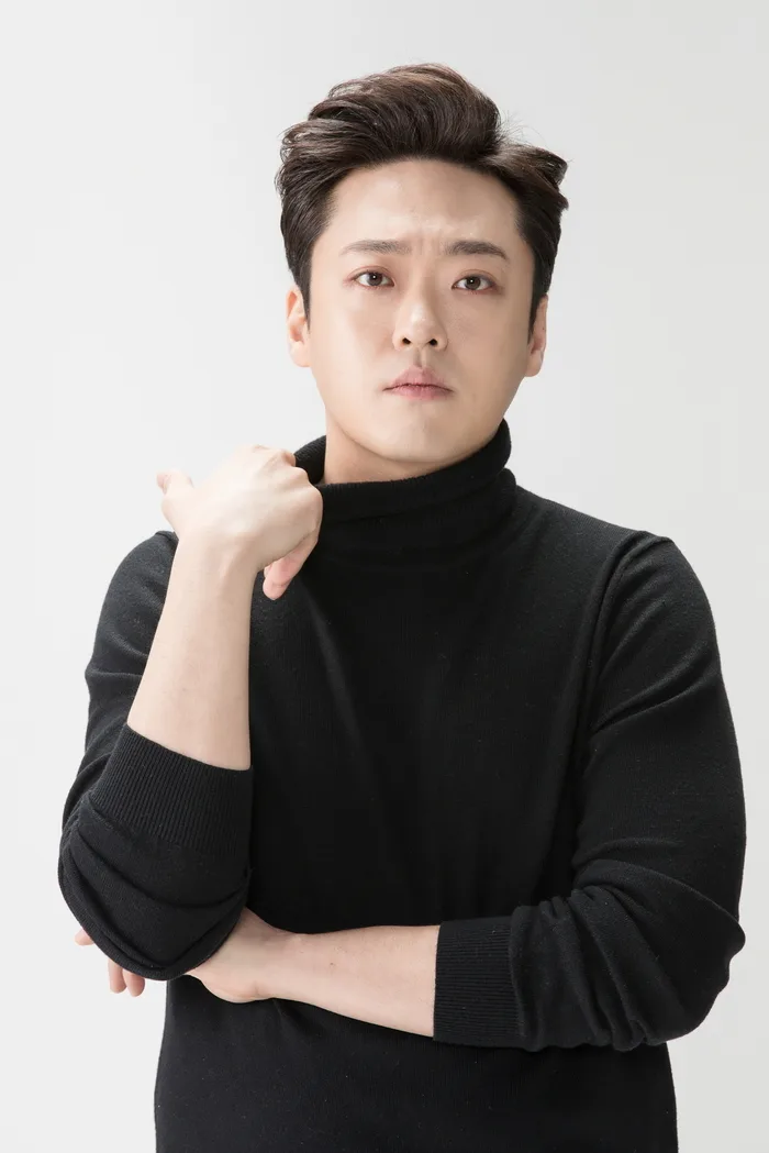 Portrait of South Korean actor Jung Soon-Won