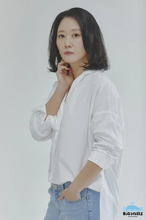 Portrait of South Korean actress Lee Eun-Joo