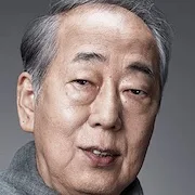 Ittoku Kishibe as Akira Kanbara