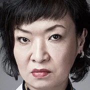 Michiko Shimizu as Mari Hamachi