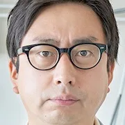 Oideyasu Oda as Kazuo Kinoshita