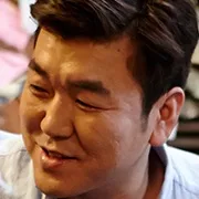 Yoon Je-Moon