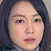Kim Ok-Vin as Lee Hwa-Sun