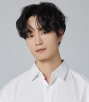 Portrait of actor Shin Young-Chan