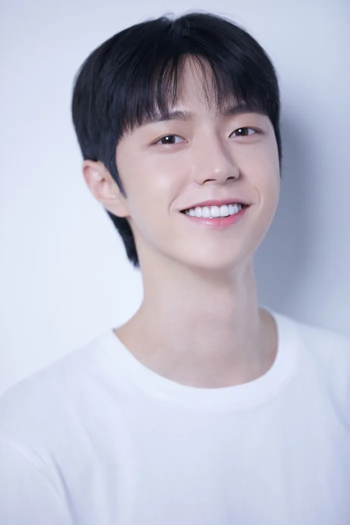 Portrait of Kang Joon-Kyu