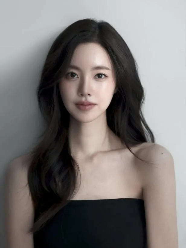 Portrait of South Korean actress Jin Se-Yeon