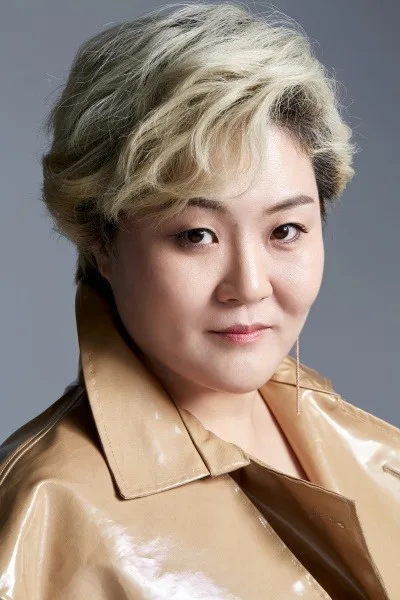 Lee Soo-Mi profile photograph