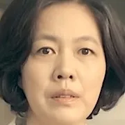 Kim Jung-Young as Oh Jung-Hwa