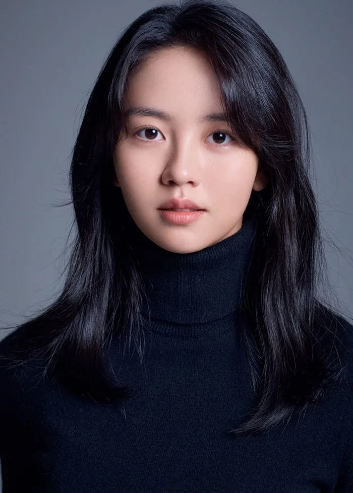 Portrait of South Korean actress Kim So-hyun