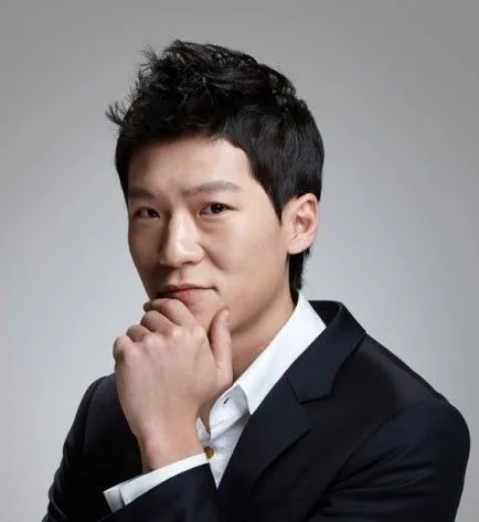 Portrait of South Korean actor Yoo Jung-Ho