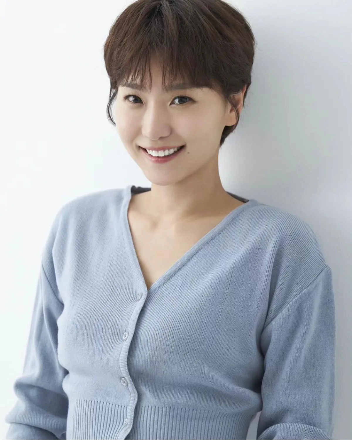 Jung Hye-Jin promotional photograph