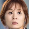 Kim Sun-Young as Lee Soon-Ae