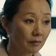 Lee Young-ran as Ms. Lee