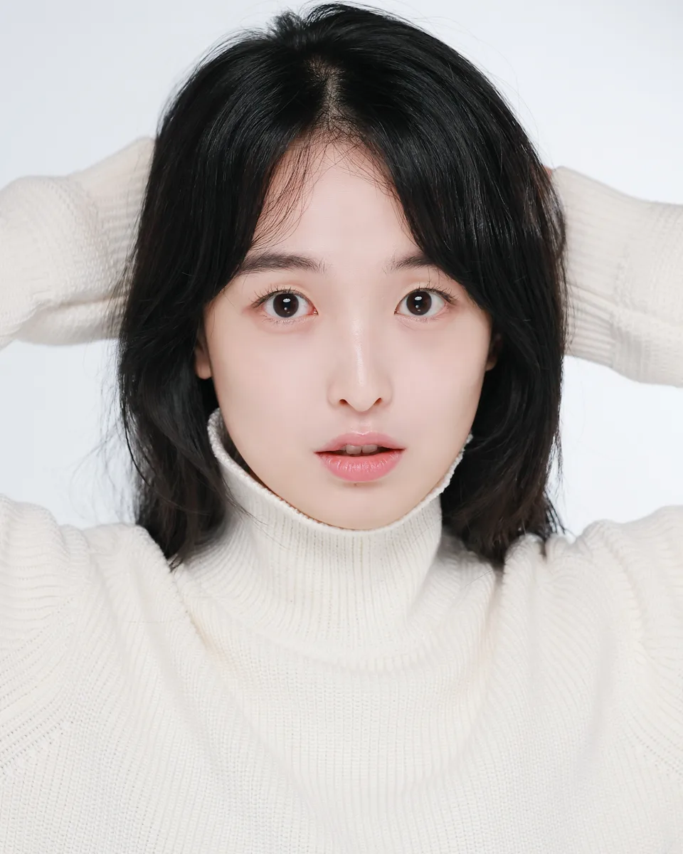 Lim Chae-Young profile photograph