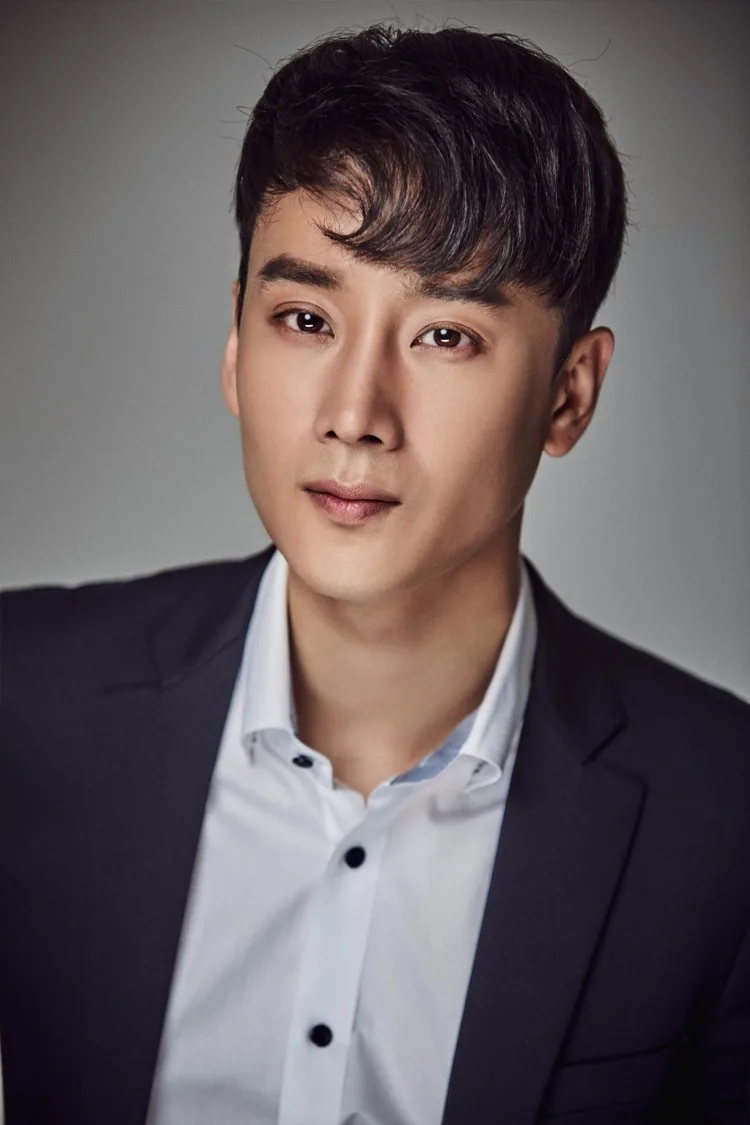 Oh Jung-Hwan profile photograph