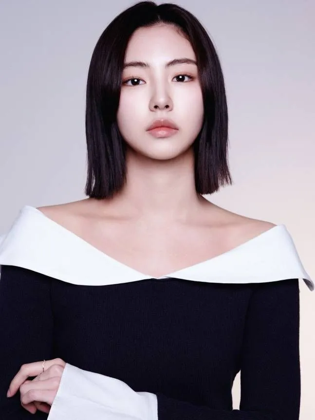 Portrait of actress Ha Yul-Ri