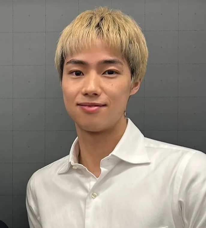 Omi Natsuki promotional photograph