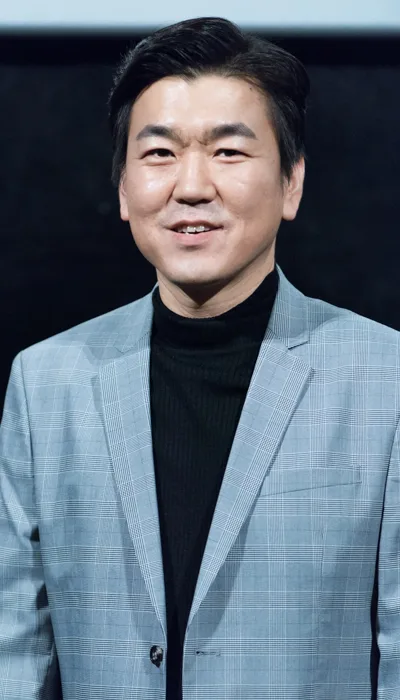 Yoon Je-moon attending a screening of the film Missing You