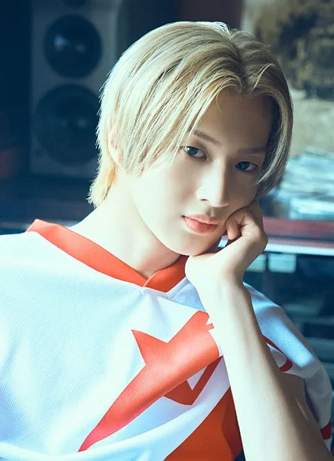 Youn Ki promotional photograph