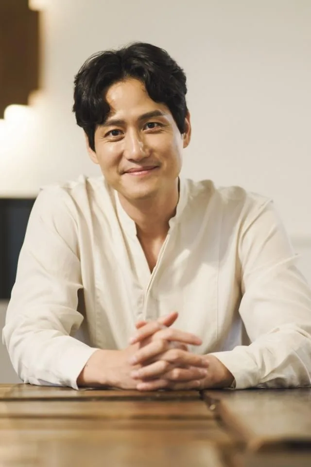 Park Hae-Joon profile photograph