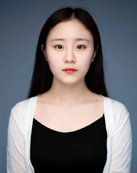 Portrait image of actress Park Jin-Soo