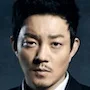 Lee Beom-Soo as Yoo Joong-Won