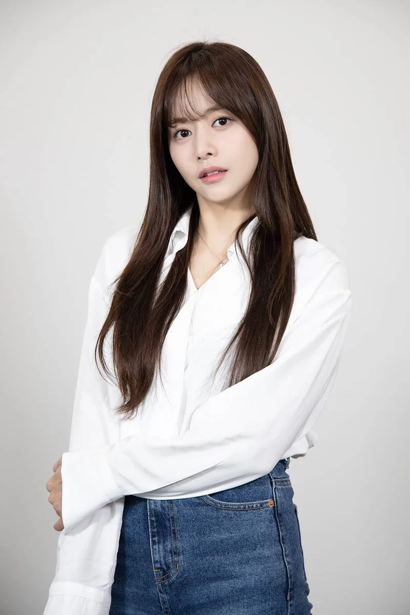 Han Bo-Reum portrait profile photograph