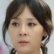 Jeon Mi-Sun as Park Yoon-Hee