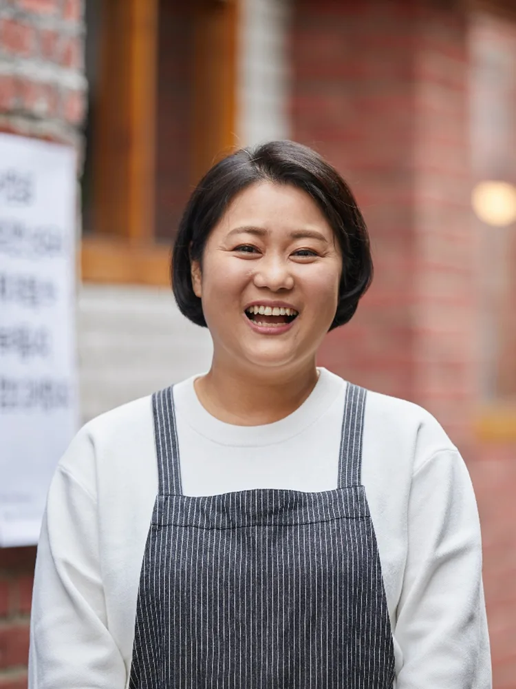 Chu Eun-Kyung profile photograph
