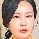 Choi Su-Rin as Kim Sun-Kyeong