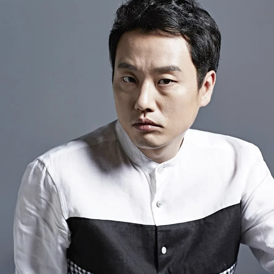 Portrait photograph of South Korean actor Jung Young-Ki