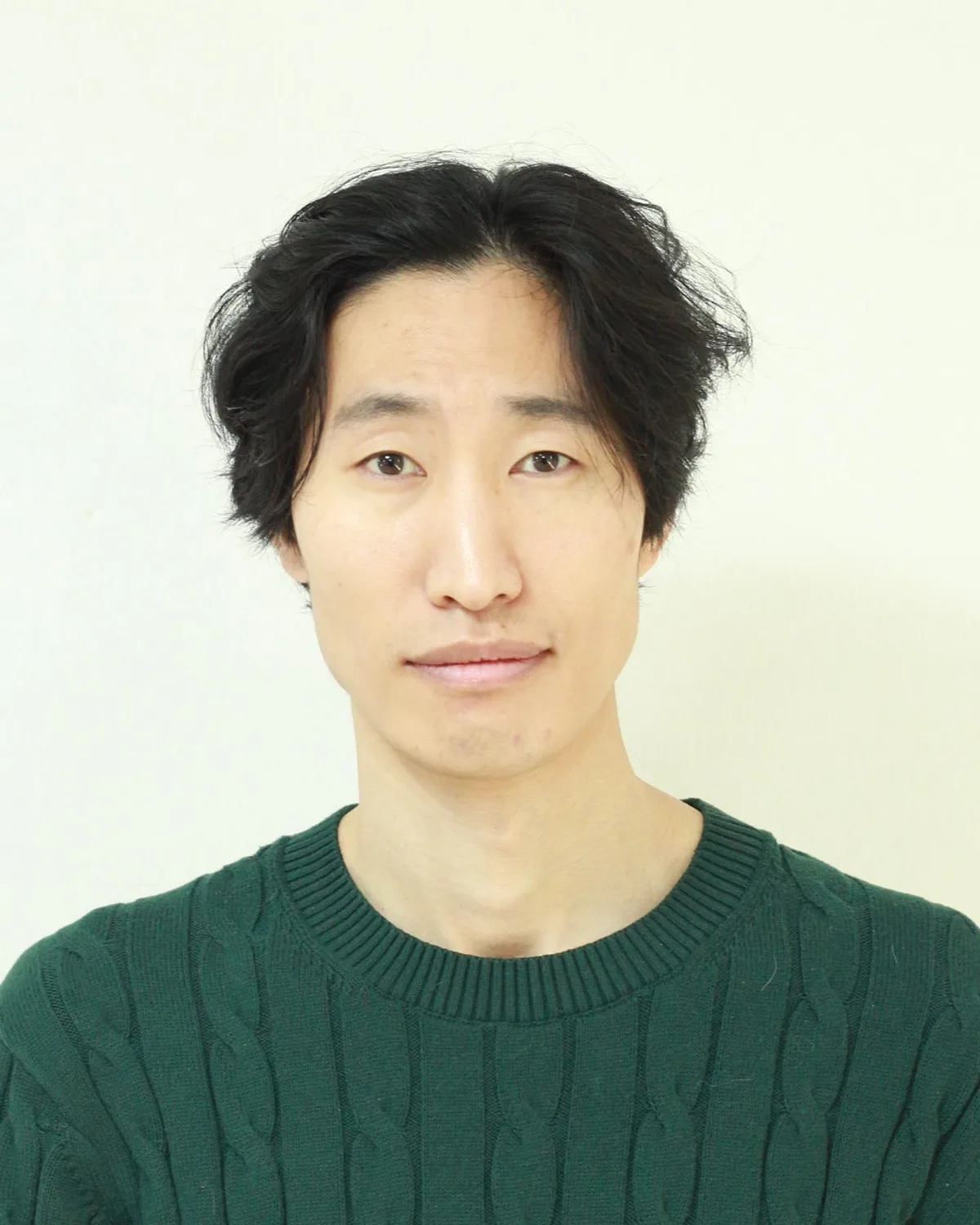 Chyu Kwang-Hyun portrait profile photograph