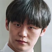 Lee Hak-Joo as Kim Dong-Jin