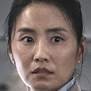 Actress Kim So-jin