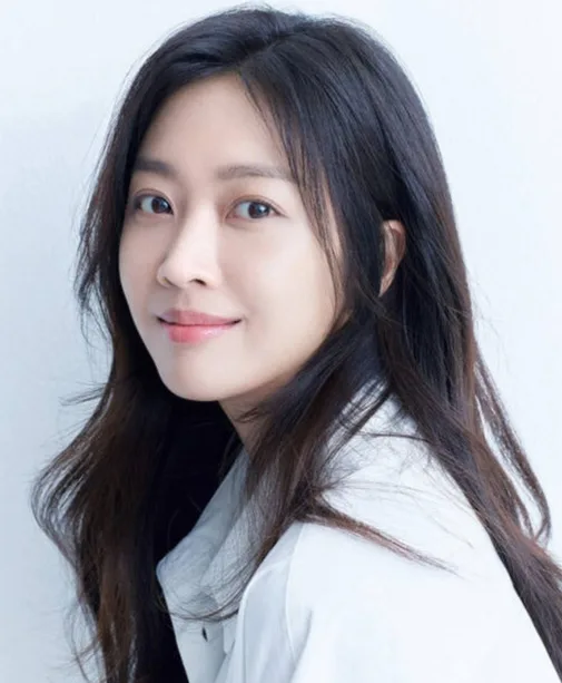 Cho Bo-Ah profile photograph