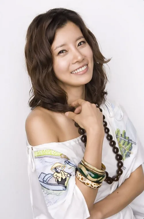 Yoo-Sun promotional photograph