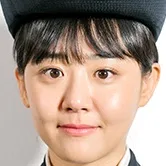 Moon Geun-young as Yoo-ryung