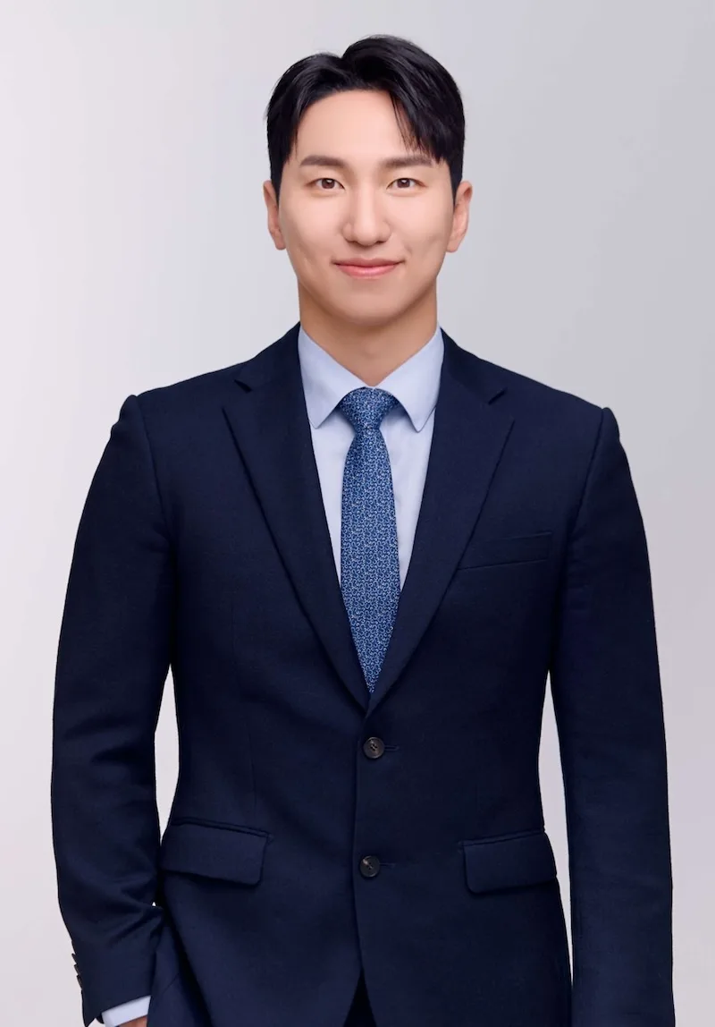Portrait of South Korean actor Lee Woo-Young