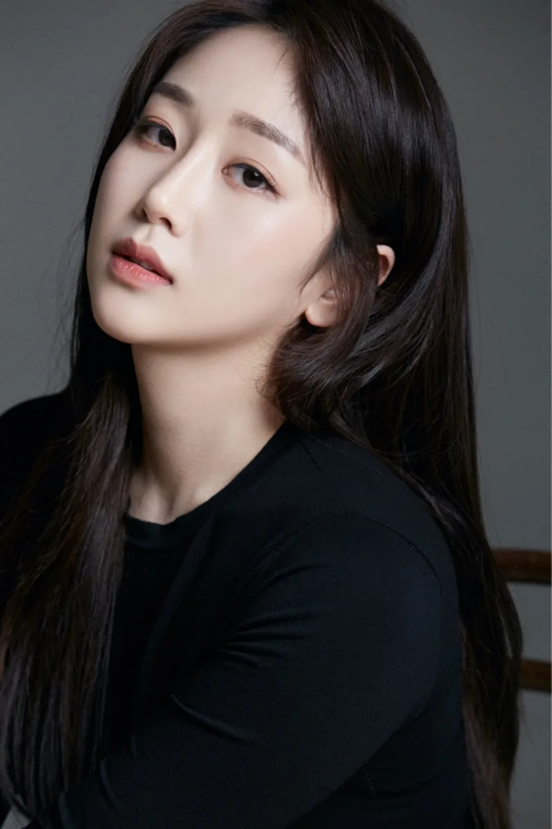 Portrait of South Korean actress Lee Ha-Joo